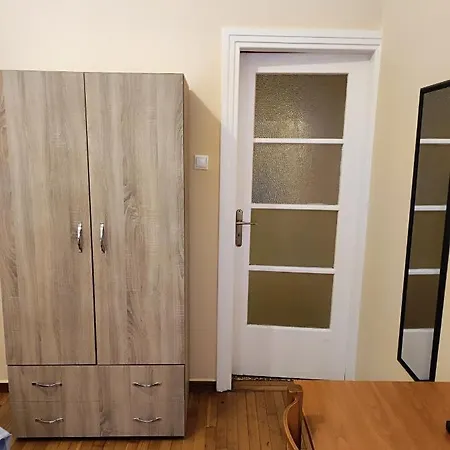 Acharnonn Apartment